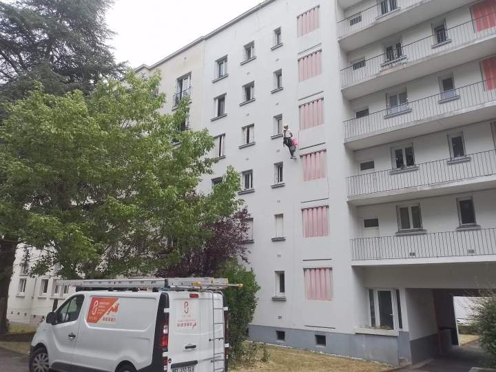 Travaux de nettoyage de façades en hauteur Nantes