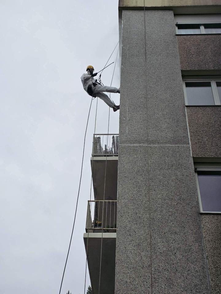 Travaux de nettoyage de façades en hauteur Nantes