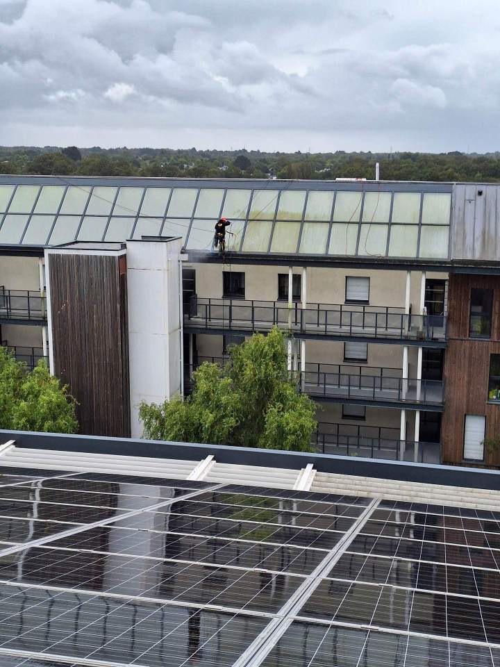 Travaux de nettoyage de façades en hauteur Nantes