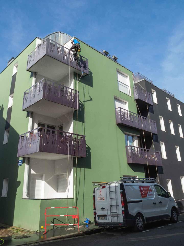 Travaux de nettoyage de façades en hauteur Nantes